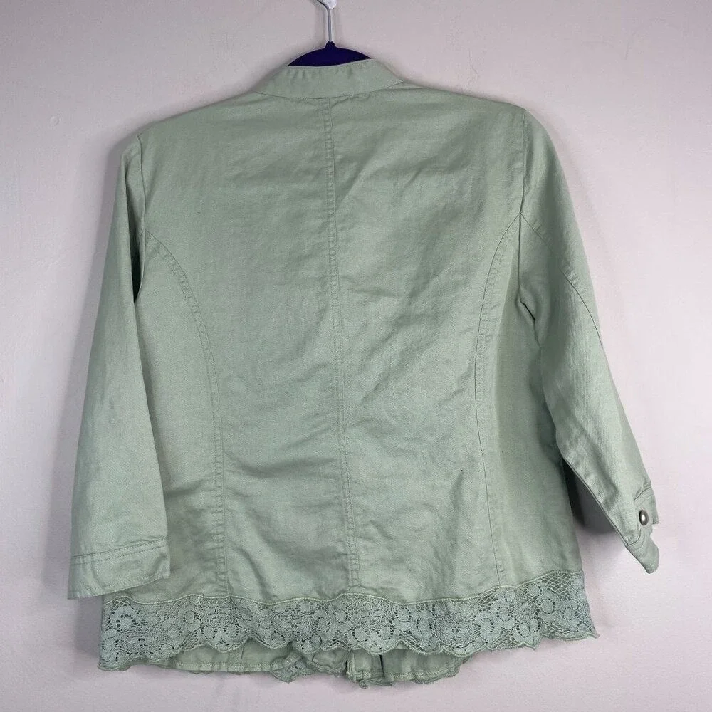 Chicos *details button